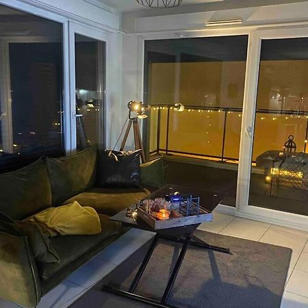 Meyzieu : Superbe Appartement Tres Cosy. Kültér fotó